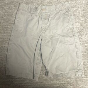 Boys Vineyard Vines Khaki Shorts 16 (Used)